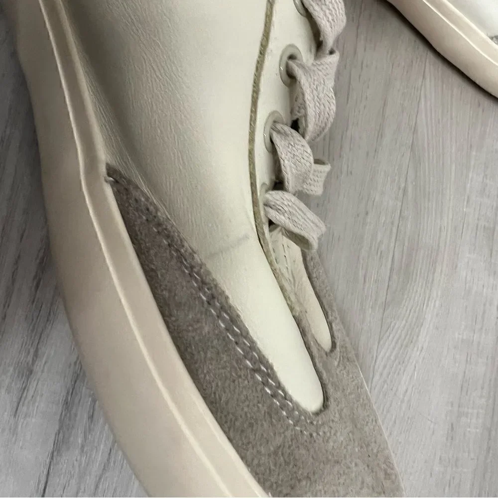 Camper low cut sneakers sz 11. Genuine suede and leather Cream Gray Navy Blue